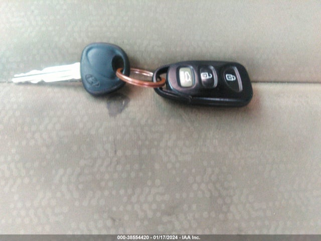 2010 HYUNDAI ELANTRA GLS VIN: KMHDU4AD0AU894554