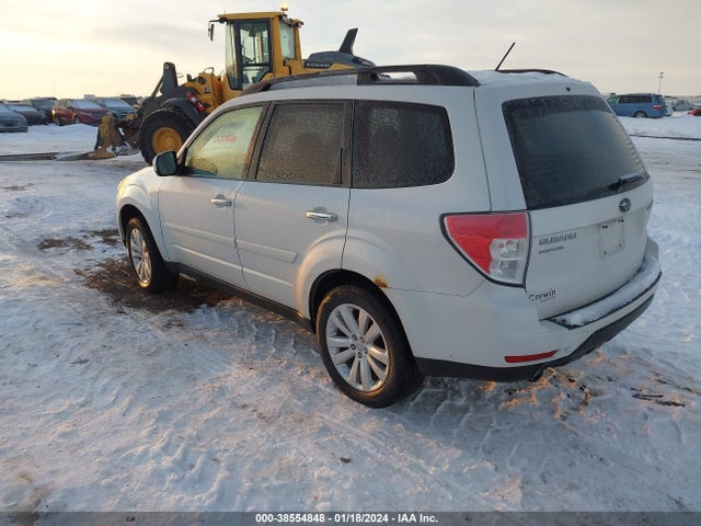 38554848 :رقم المزاد ، JF2SHADC2DH425725 vin ، 2013 Subaru Forester 2.5x Premium مزاد بيع