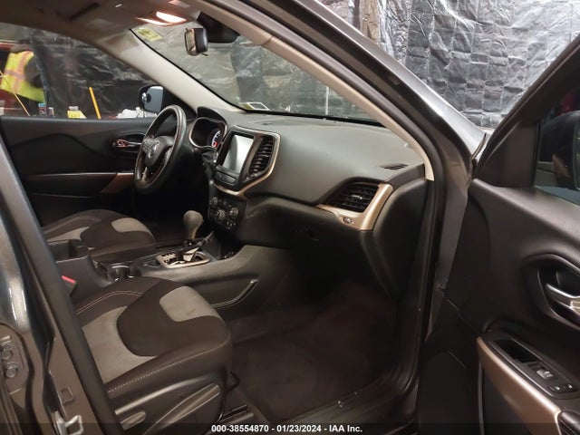 Продаж на аукціоні авто 2018 Jeep Cherokee Latitude Tech Connect Fwd, vin: 1C4PJLCBXJD588302, номер лоту: 38554870