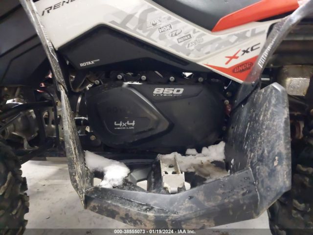 2018 CAN-AM RENEGADE 3JBMXAU49JJ000114 Photo 8