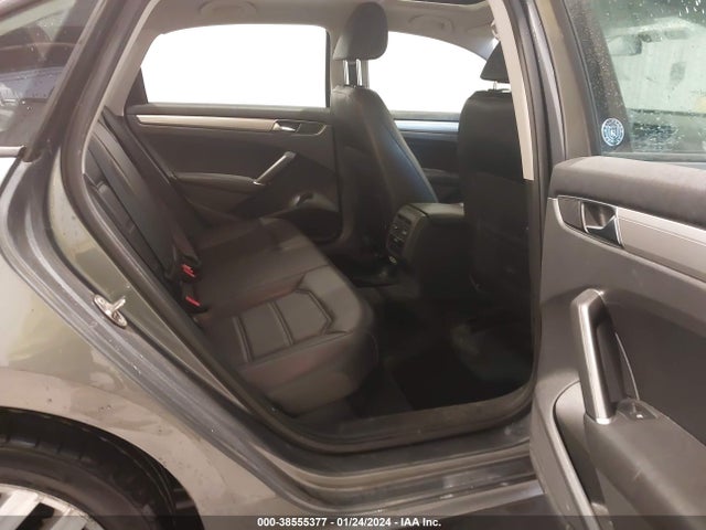 1VWLA7A32KC012371 Volkswagen Passat 2.0t Wolfsburg Edition