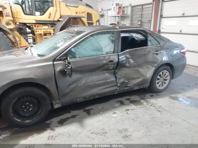 Toyota CAMRY LE 2016 4T4BF1FK5GR564138 Image 6