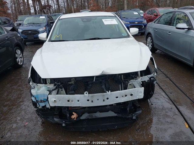 3MZBN1V38JM275212 Mazda Mazda3 Touring