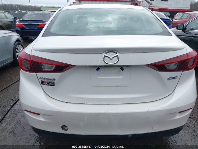 3MZBN1V38JM275212 Mazda Mazda3 Touring