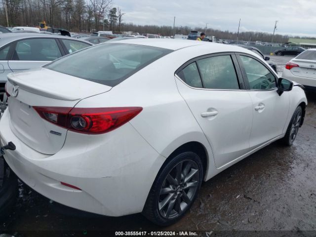 2018 MAZDA MAZDA3 3MZBN1V38JM275212 Photo 3