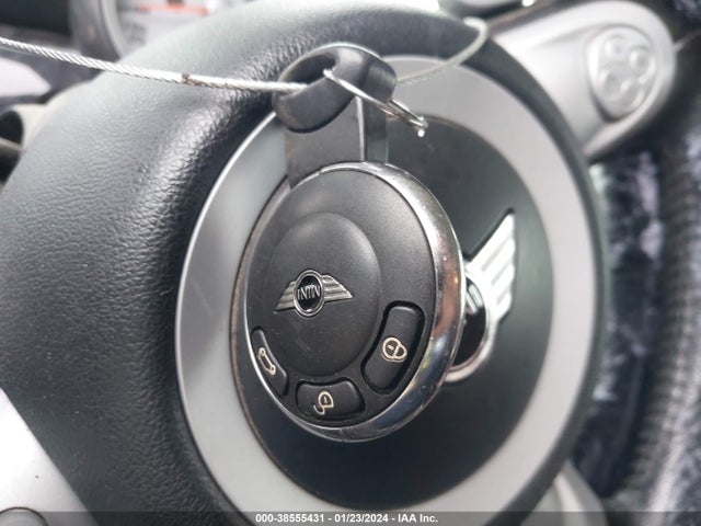 2010 MINI COOPER CLUBMAN WMWML3C59ATX37339 Photo 10