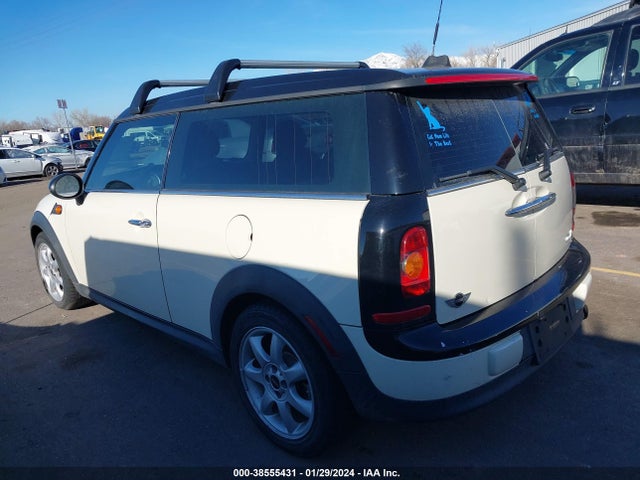 2010 MINI COOPER CLUBMAN WMWML3C59ATX37339 Photo 2