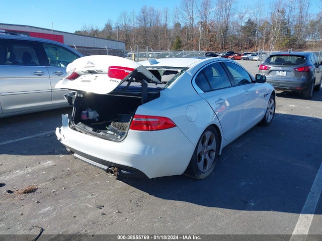 2017 JAGUAR XE SAJAR4BG8HA967393 Photo 3