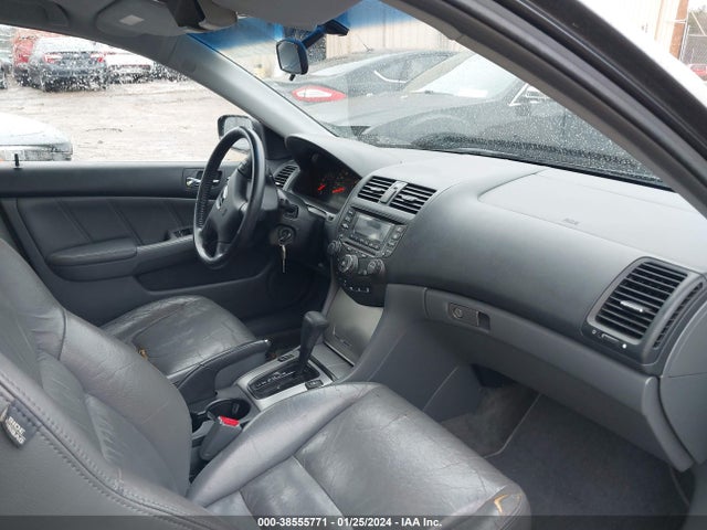 2004 HONDA ACCORD 2.4 EX VIN: 1HGCM56814A038334