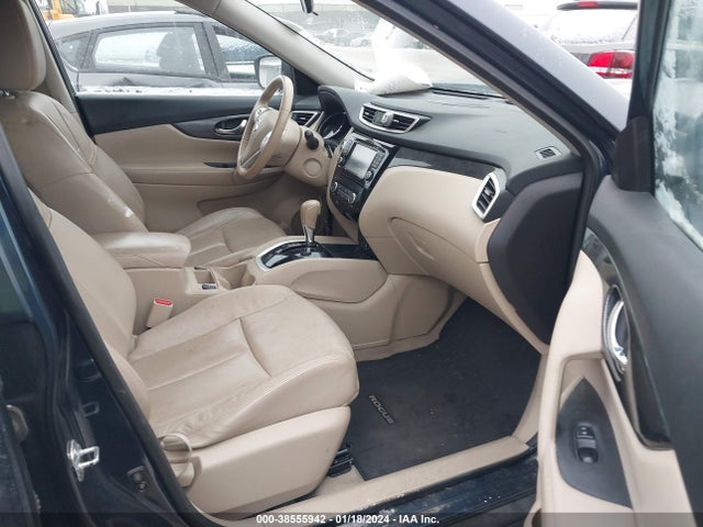2015 NISSAN ROGUE SL VIN: 5N1AT2MT5FC785565