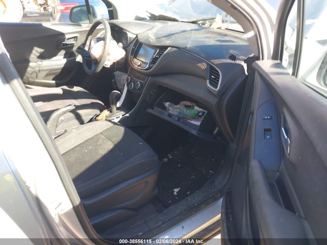 Chevrolet TRAX LS 2017 3GNCJNSBXHL254987 Image 5