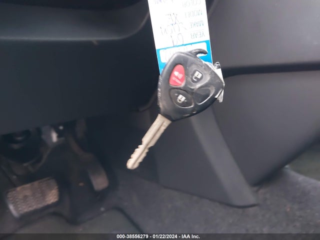 2009 SCION XB VIN: JTLKE50EX91083645