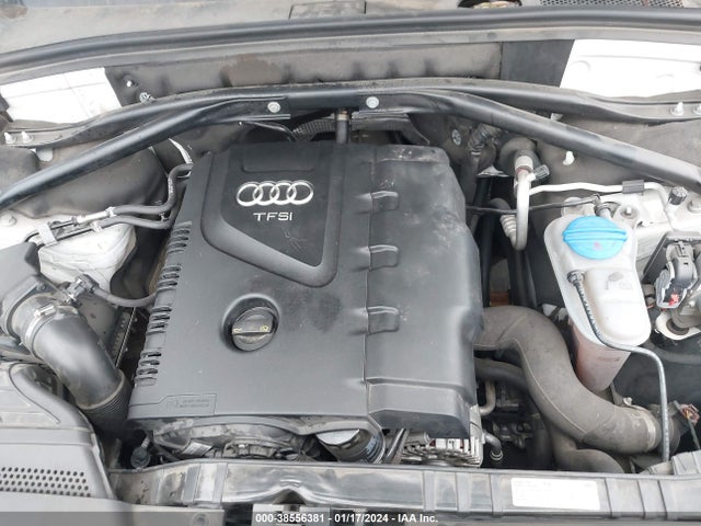 Audi Q5 2.0t Premium 2017 WA1C2AFP3HA068925 Image 10