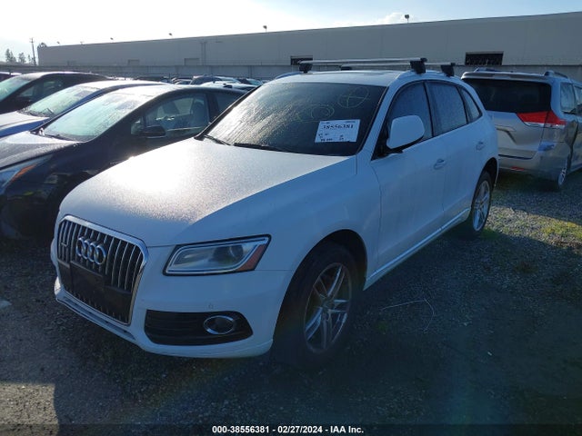 Audi Q5 2.0t Premium 2017 WA1C2AFP3HA068925 Image 2