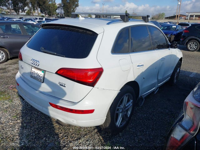 Audi Q5 2.0t Premium 2017 WA1C2AFP3HA068925 Image 4