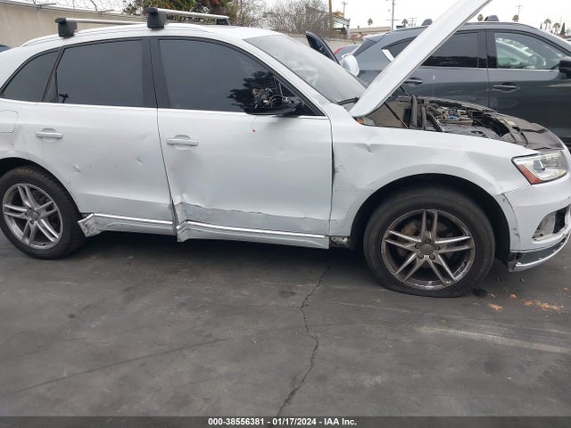Audi Q5 2.0t Premium 2017 WA1C2AFP3HA068925 Image 6