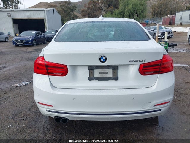 BMW 330I 2017 WBA8B9G39HNU56401 Image 16