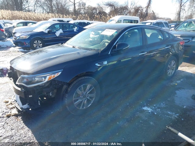 KIA Optima Lx 2018 5XXGT4L39JG201866 Image 2