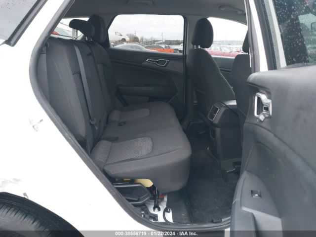 KNDPUCAG8P7083646 KIA Sportage Hybrid Lx