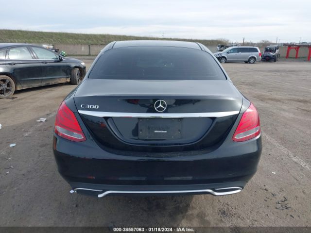 55SWF4JB1GU170992 Mercedes-Benz C 300 Luxury/sport