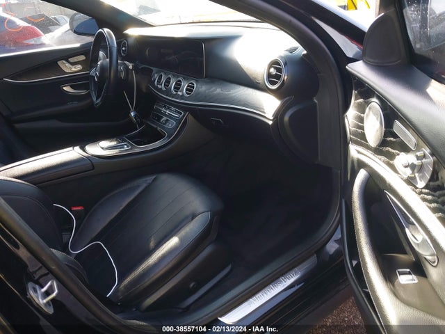 Mercedes-Benz E 350 2022 W1KZF8DB2NB097462 Image 5