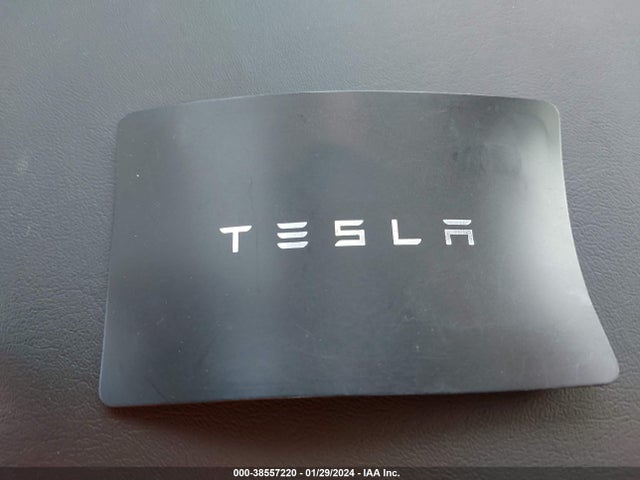 Tesla Model 3 Standard Range Plus Rear-wheel Drive 2021 5YJ3E1EA7MF878084 Image 11