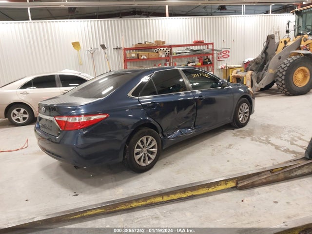 Toyota CAMRY LE 2016 4T4BF1FK3GR530456 Image 4