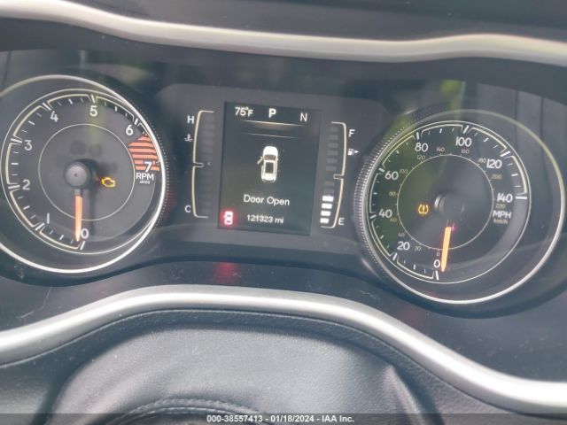 2016 JEEP CHEROKEE 1C4PJLCB8GW201193 Photo 6