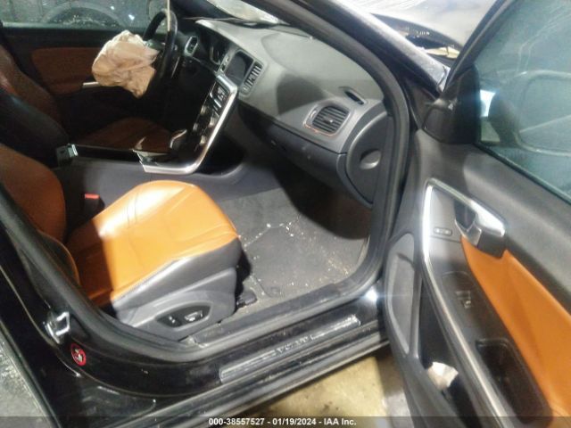 YV140MELXH1368469 Volvo V60 T5 Dynamic