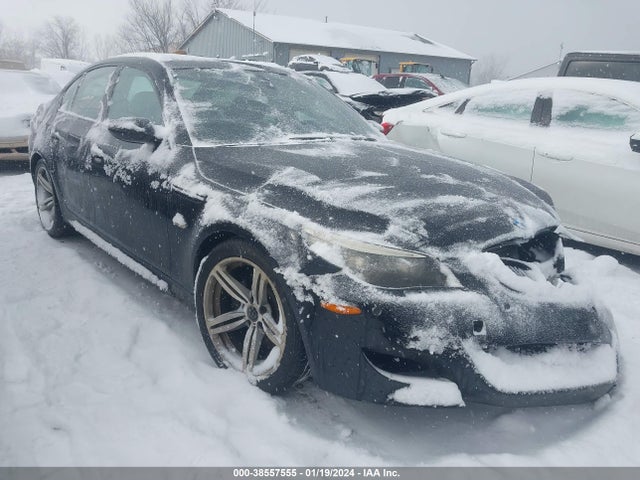 2008 BMW M5 VIN: WBSNB93598CX09315