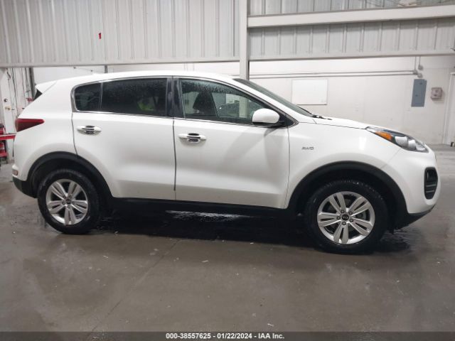 KNDPMCAC7K7612882 KIA Sportage Lx
