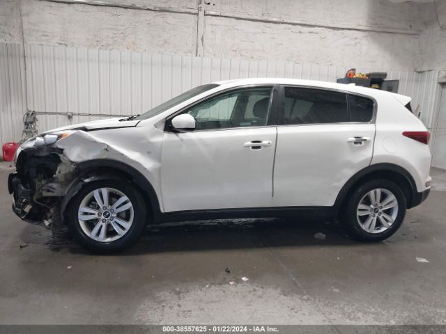 KNDPMCAC7K7612882 KIA Sportage Lx
