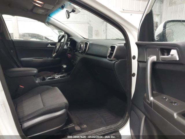 KNDPMCAC7K7612882 KIA Sportage Lx