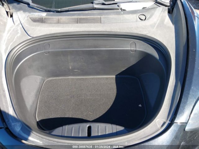 5YJ3E1EA3JF040789 Tesla Model 3 Long Range/mid Range