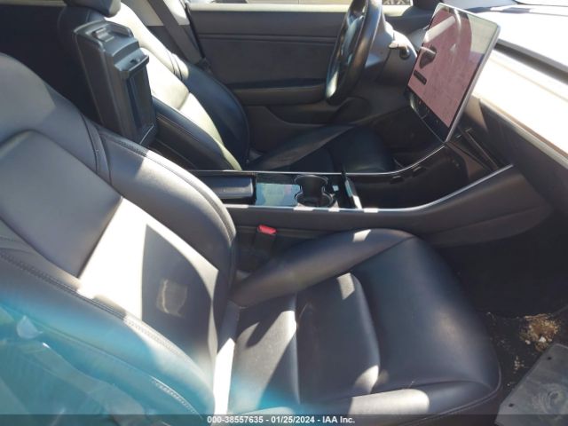 5YJ3E1EA3JF040789 Tesla Model 3 Long Range/mid Range
