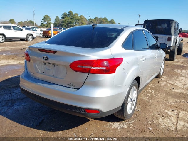 Ford FOCUS SE 2016 1FADP3F24GL303238 Image 4