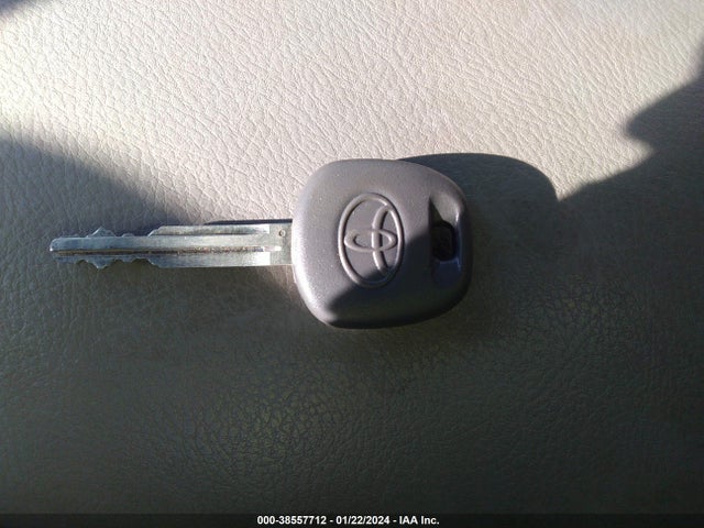 2010 TOYOTA RAV4 VIN: 2T3JF4DVXAW080095