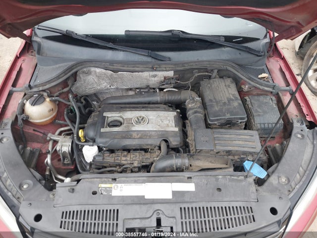 WVGAV7AX4GW078326 Volkswagen TIGUAN S