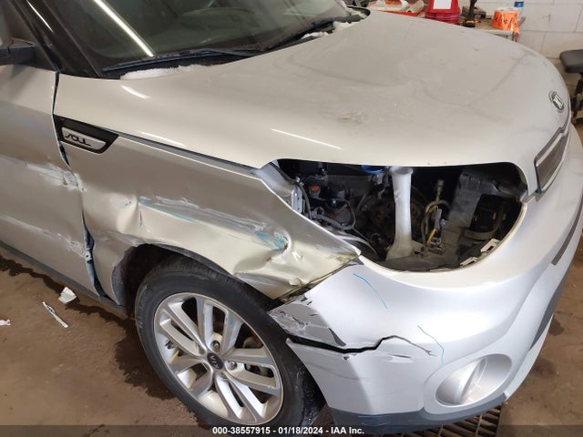 KIA SOUL + 2019 KNDJP3A53K7661303 Image 6