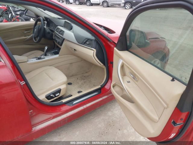 WBA8E1G5XGNT34686 BMW 320i