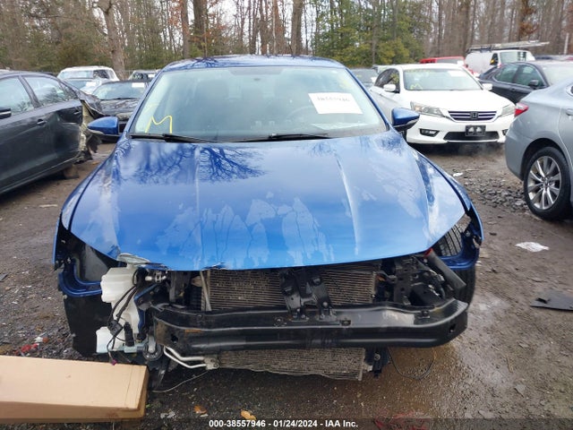 1VWAT7A39GC038250 Volkswagen Passat 1.8t S