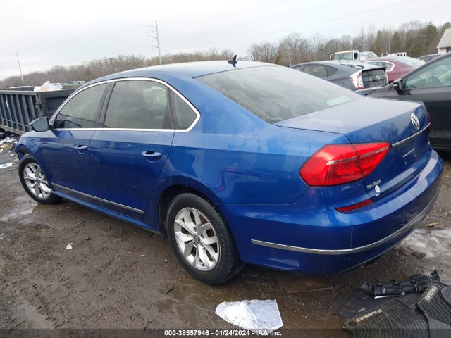 1VWAT7A39GC038250 Volkswagen Passat 1.8t S