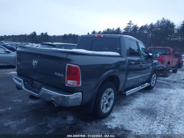 RAM 1500 Laramie  4x4 5'7 Box 2017 1C6RR7NT6HS547452 Image 4