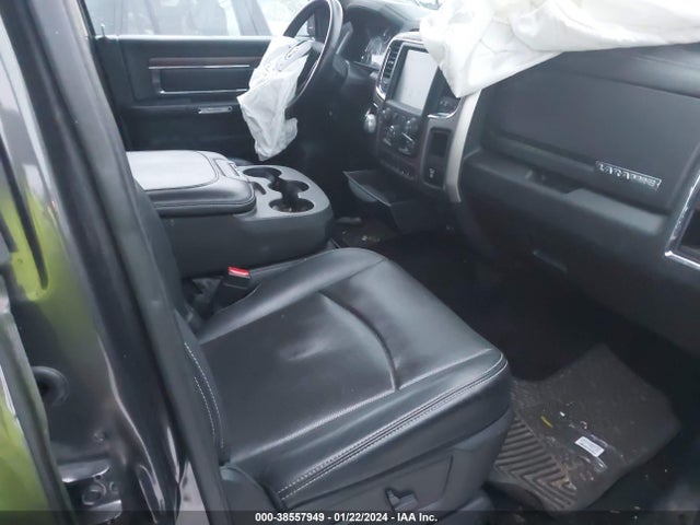 RAM 1500 Laramie  4x4 5'7 Box 2017 1C6RR7NT6HS547452 Image 5