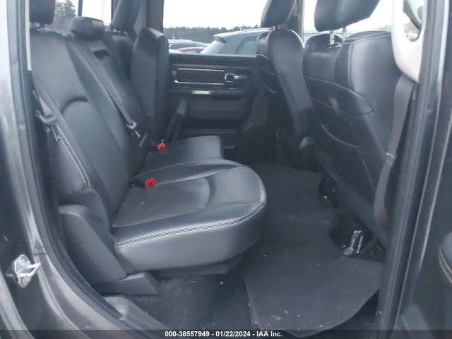 RAM 1500 Laramie  4x4 5'7 Box 2017 1C6RR7NT6HS547452 Image 8
