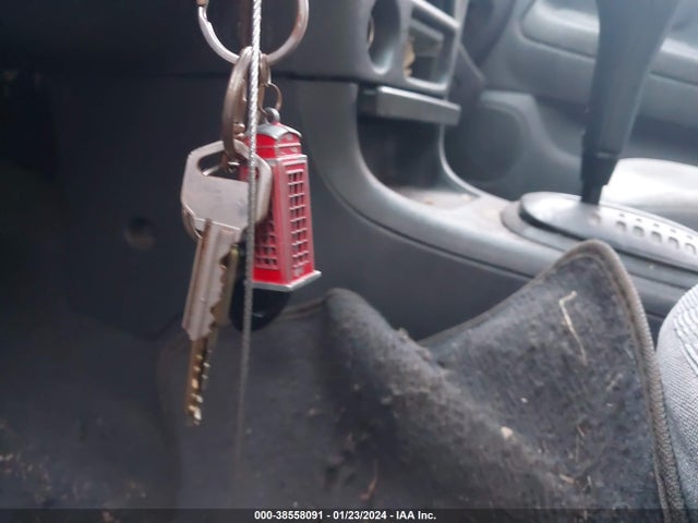 2001 MITSUBISHI MIRAGE JA3AY26C01U029775 Photo 10