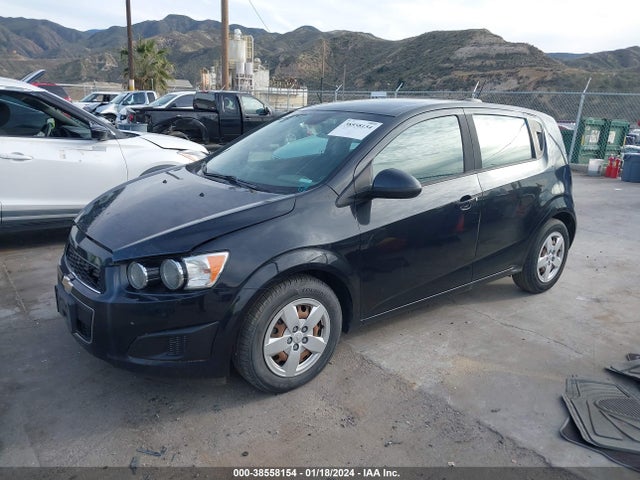 Chevrolet Sonic Ls Auto 2015 1G1JA6SH4F4143065 Image 2