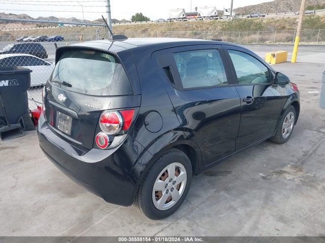 Chevrolet Sonic Ls Auto 2015 1G1JA6SH4F4143065 Image 4