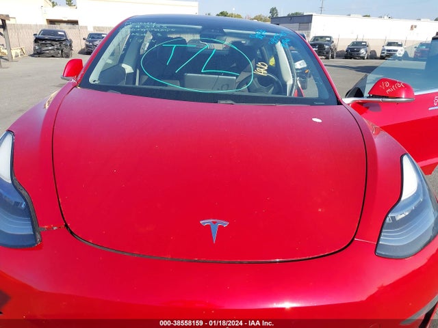 2018 TESLA MODEL 3 5YJ3E1EA6JF011027 Photo 9