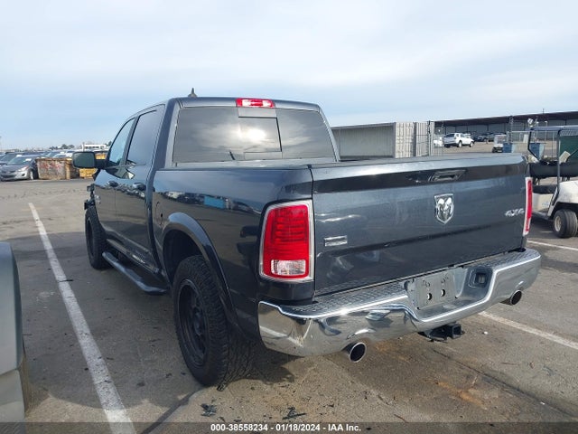 2018 RAM 1500 LARAMIE 4X4 5'7 BOX VIN: 1C6RR7NT9JS162408